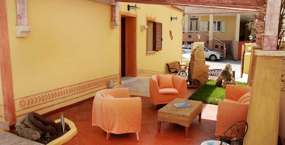 Hotel Patti Golfo Aranci Exterior photo